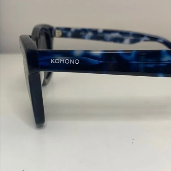 KOMONO New Allen Indigo Demi Sunglasses - www.joarbit.com display picture 2
